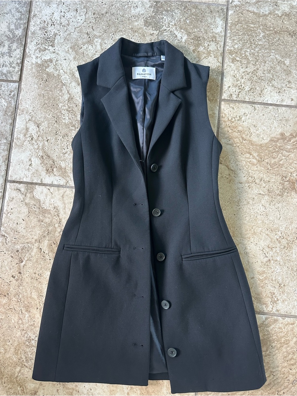 Aritizia Babaton Black Sleeveless Tailored Long Vest